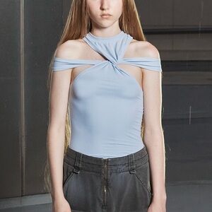 TWISTED CUT-OUT TOP, SKY BLUE